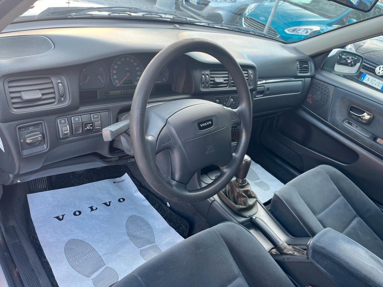 Volvo V70 2.0i cat