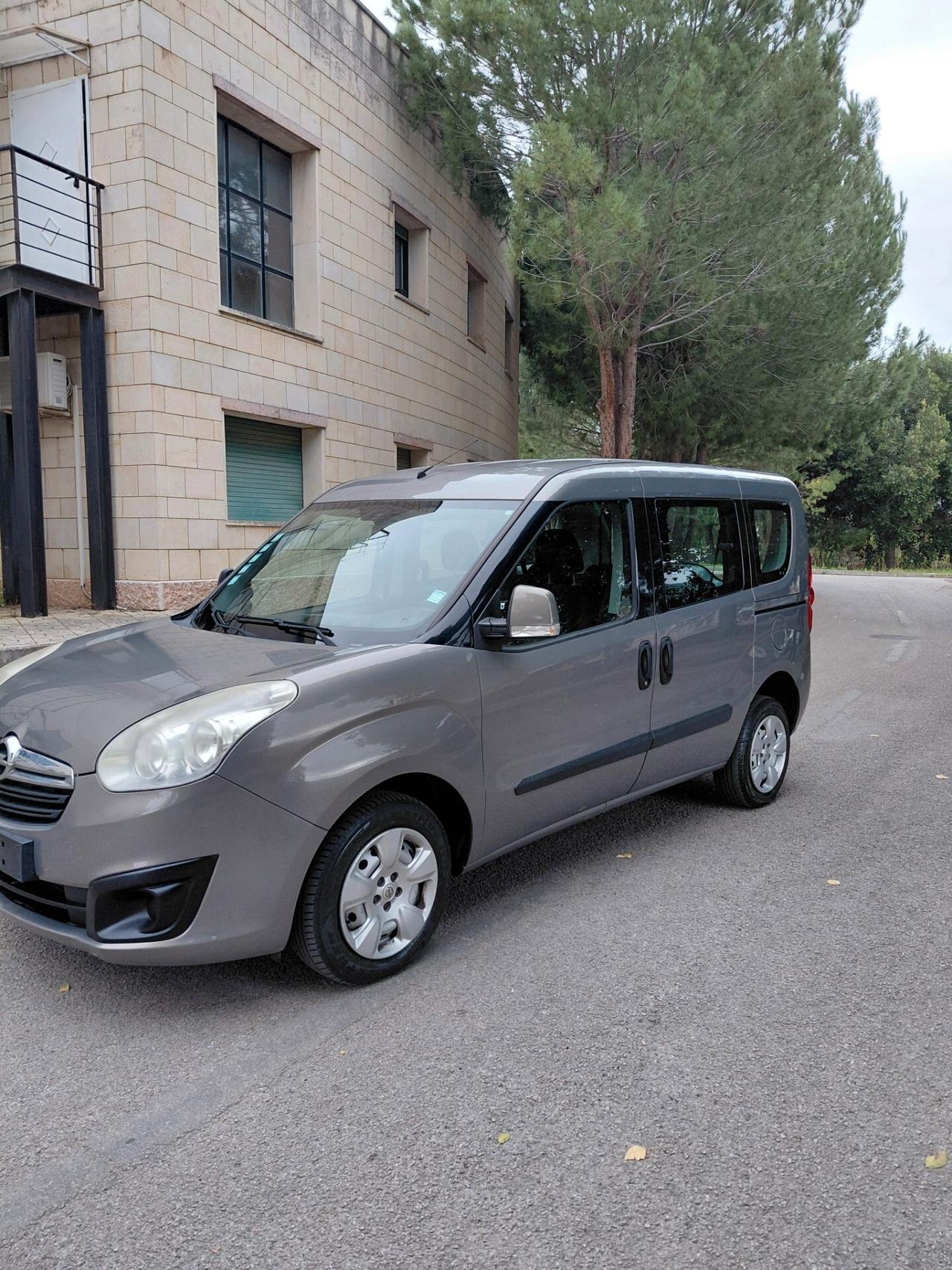 Opel Combo 1.6 CDTi 105CV PC-TN Elective