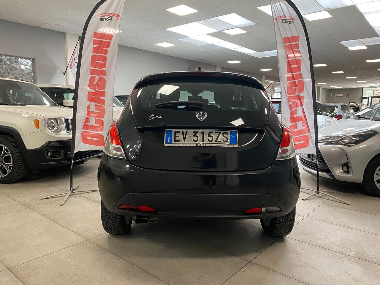 Lancia Ypsilon 1.2 69 CV 5 porte S&S Silver