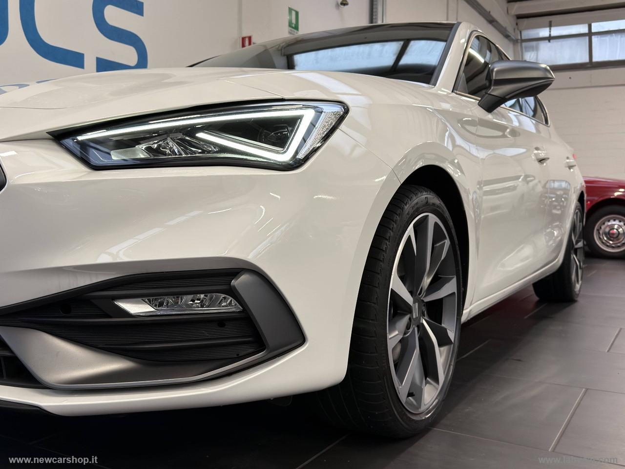 SEAT Leon 1.5 eTSI 150CV DSG FR