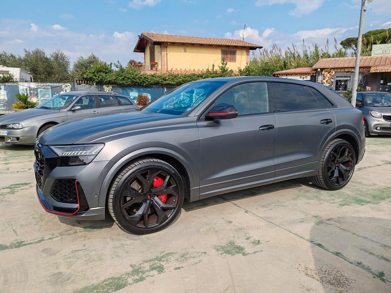 Audi Q8 RS TFSI V8 quattro tiptronic