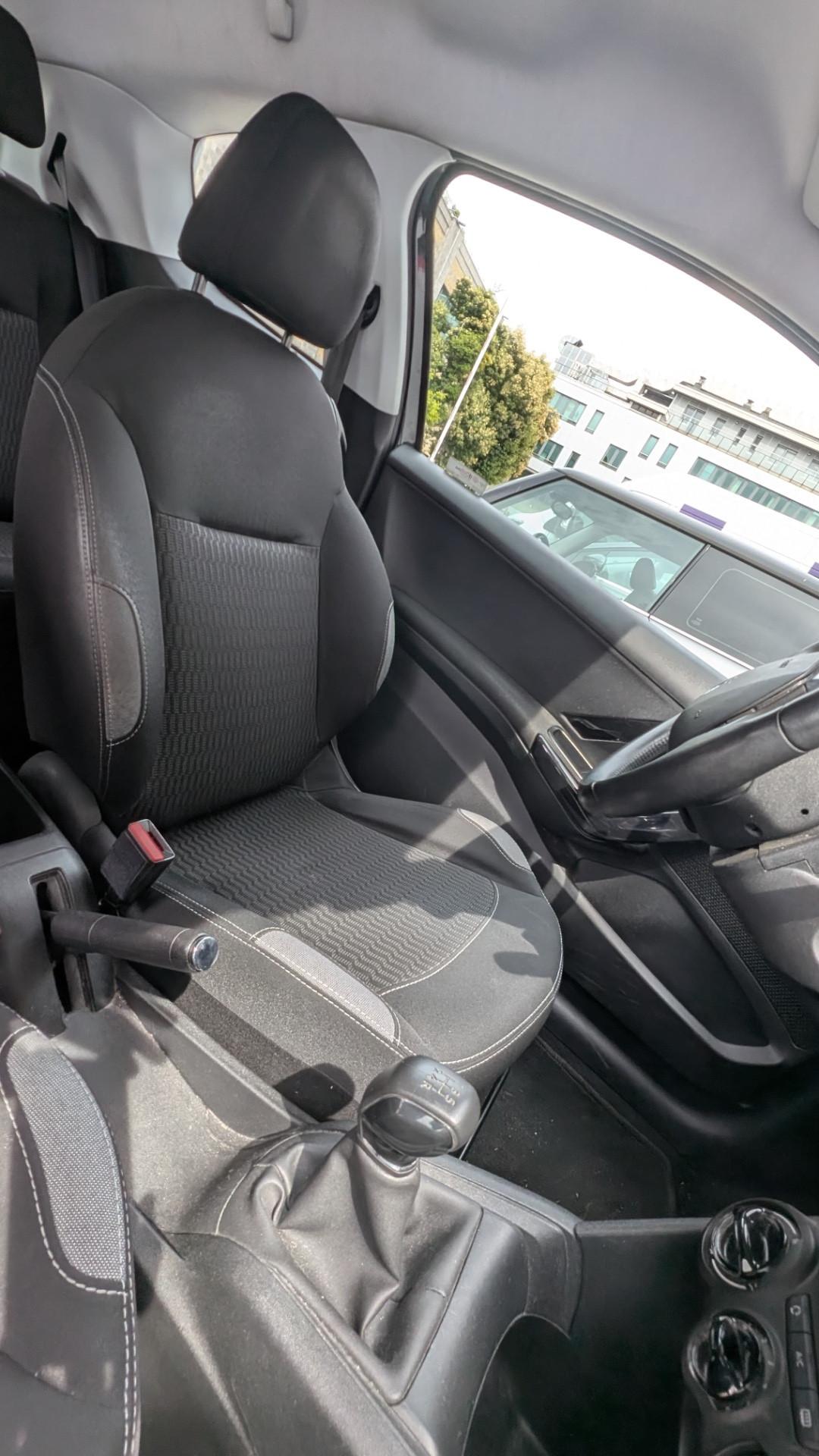 Peugeot 208 2016 1.2 benzina euro6b incidentata