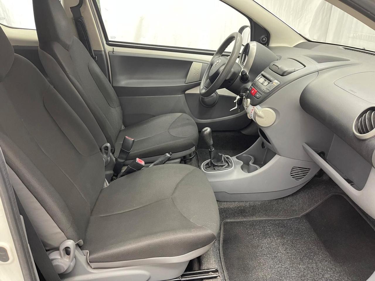 Toyota Aygo 1.0 12V VVT-i 3 porte Now Connect