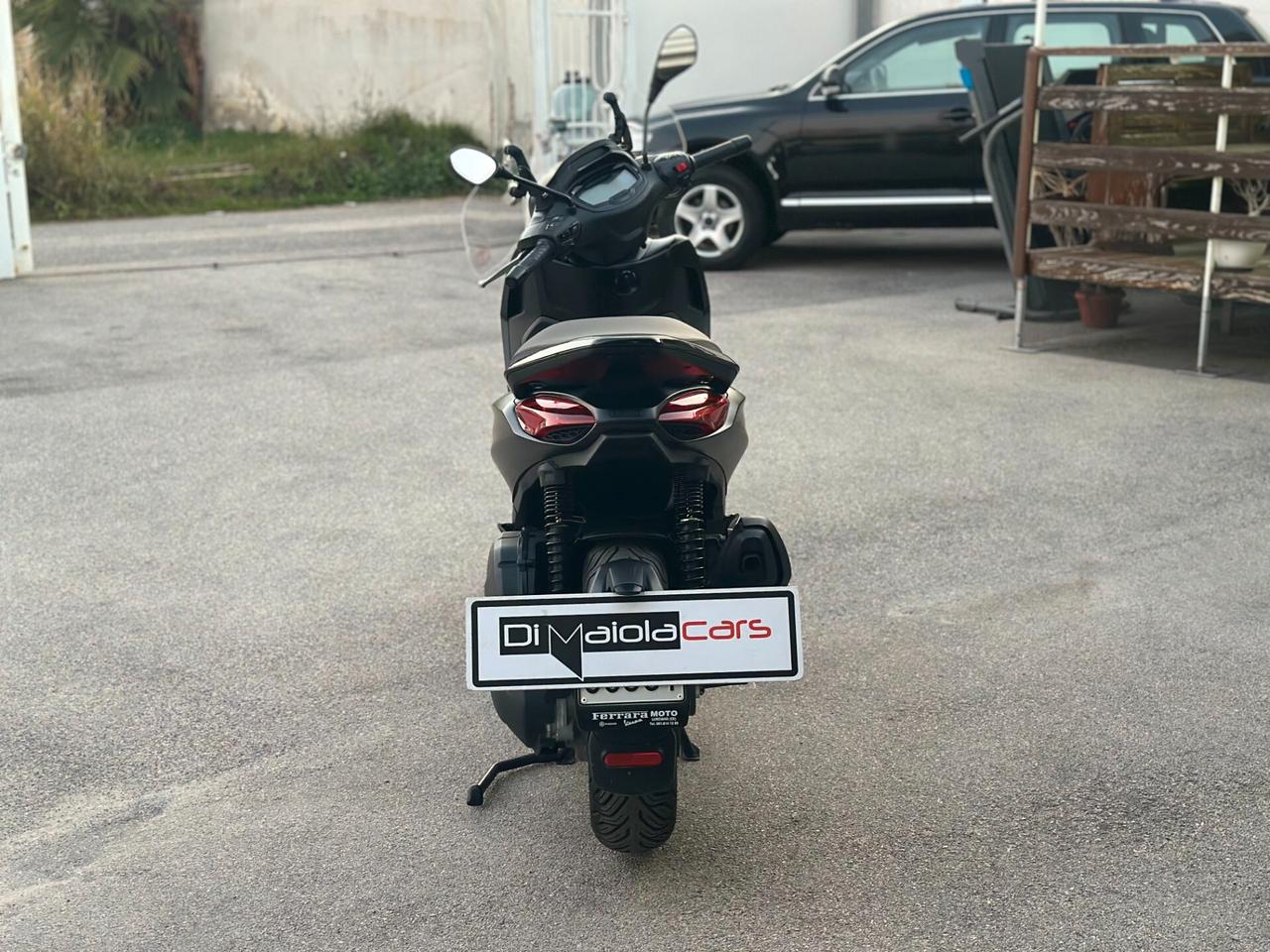 Piaggio Beverly 400 HPE DEEP BLACK '24