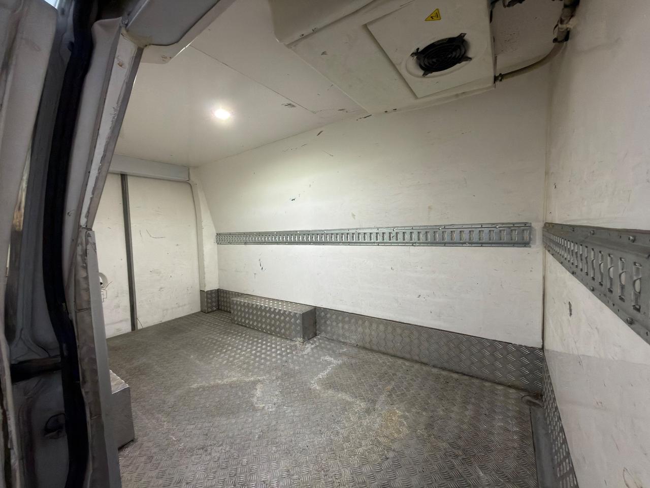 Iveco Daily Automatico 2.3 d 130cv con Frigo
