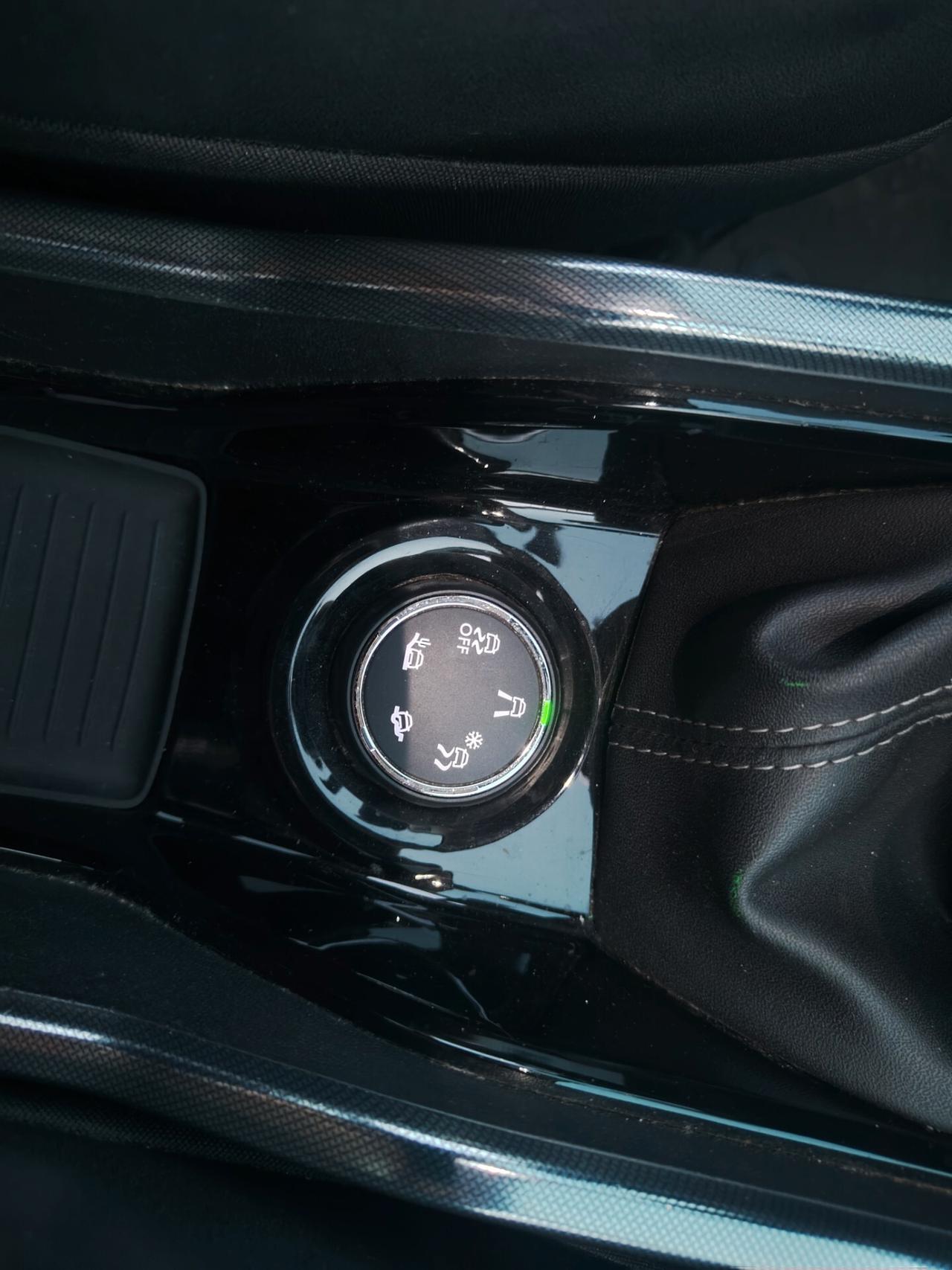 Peugeot 2008 1.6 e-HDi 115 CV Stop&Start Allure