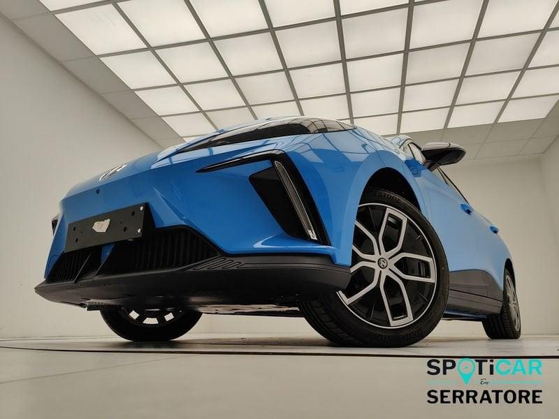 MG MG4 EV 77kwh EDU 2WD LUX LHD heat pump BLACK Brighton Blue + Black