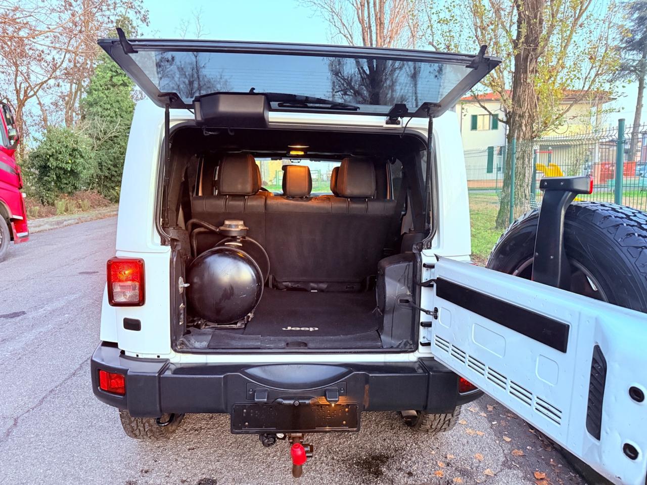 Jeep Wrangler 3.6 V6 Sahara GPL - SUPER CAR !!! Ok PERMUTE