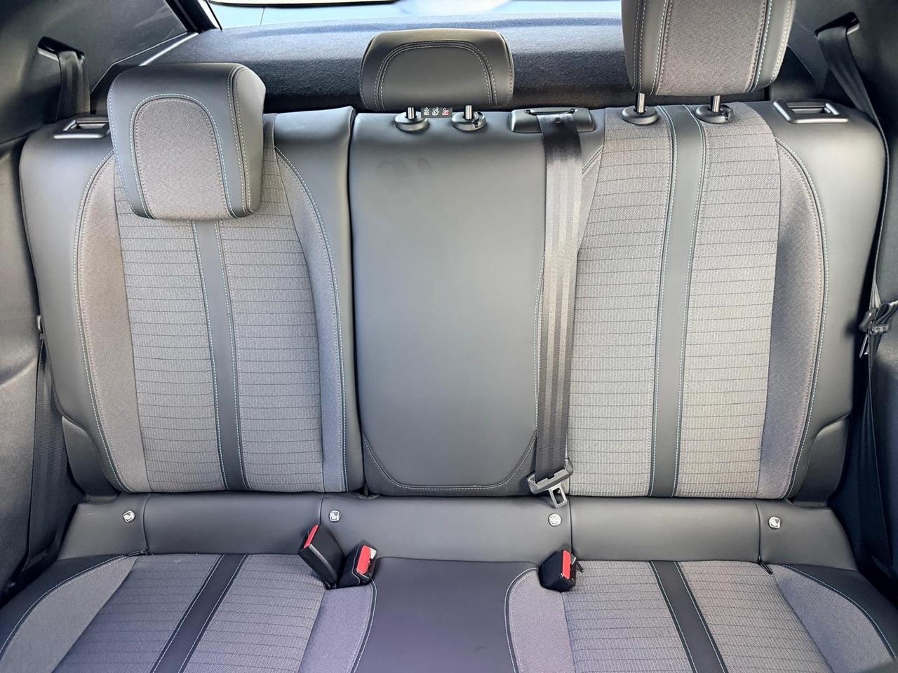 Peugeot 2008 BlueHDi 110 S&S Allure Pack