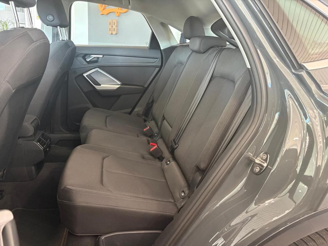 Audi Q3 Sportback 35 2.0 tdi s-tronic