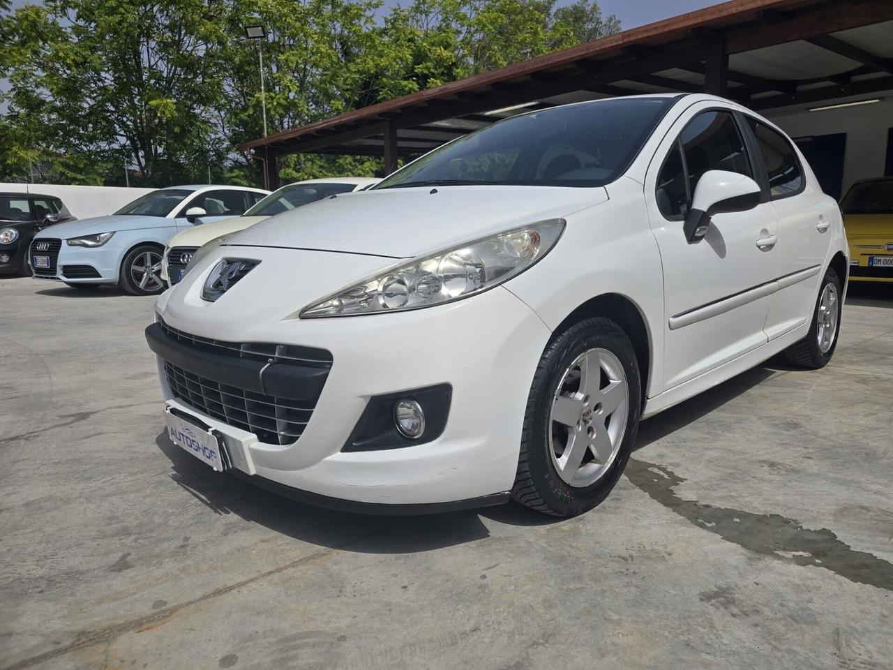 Peugeot 207 1.4 HDi 70CV 5p. Active