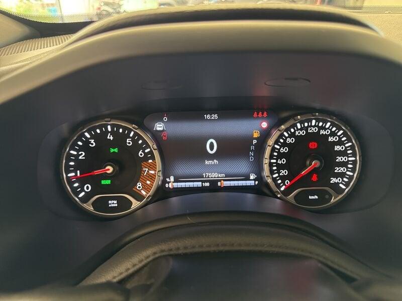 Jeep Renegade 2019 1.5 turbo t4 mhev Upland 2wd 130cv dct