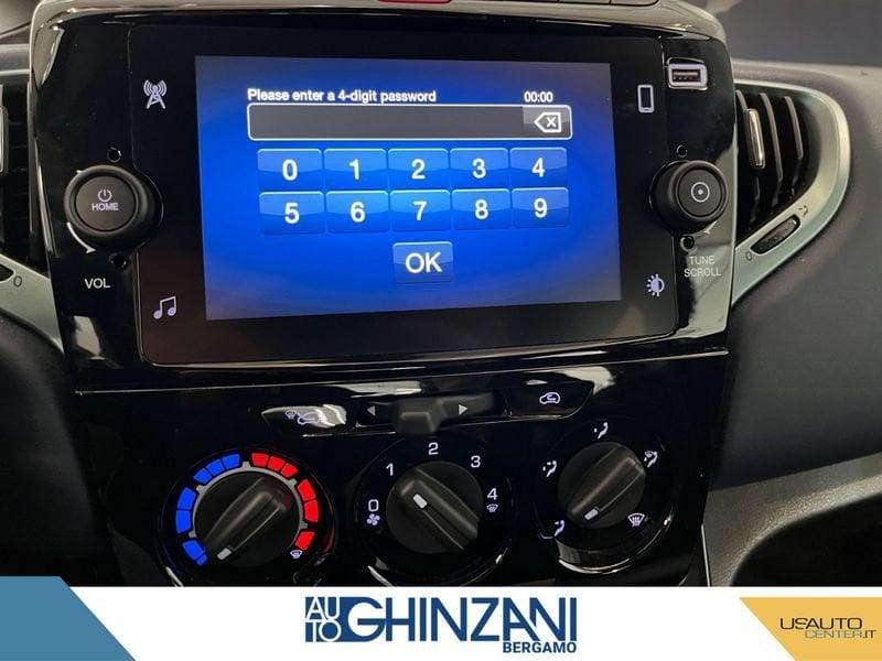 Lancia Ypsilon 1.0 FireFly 5 porte S&S Hybrid Platino - Km0