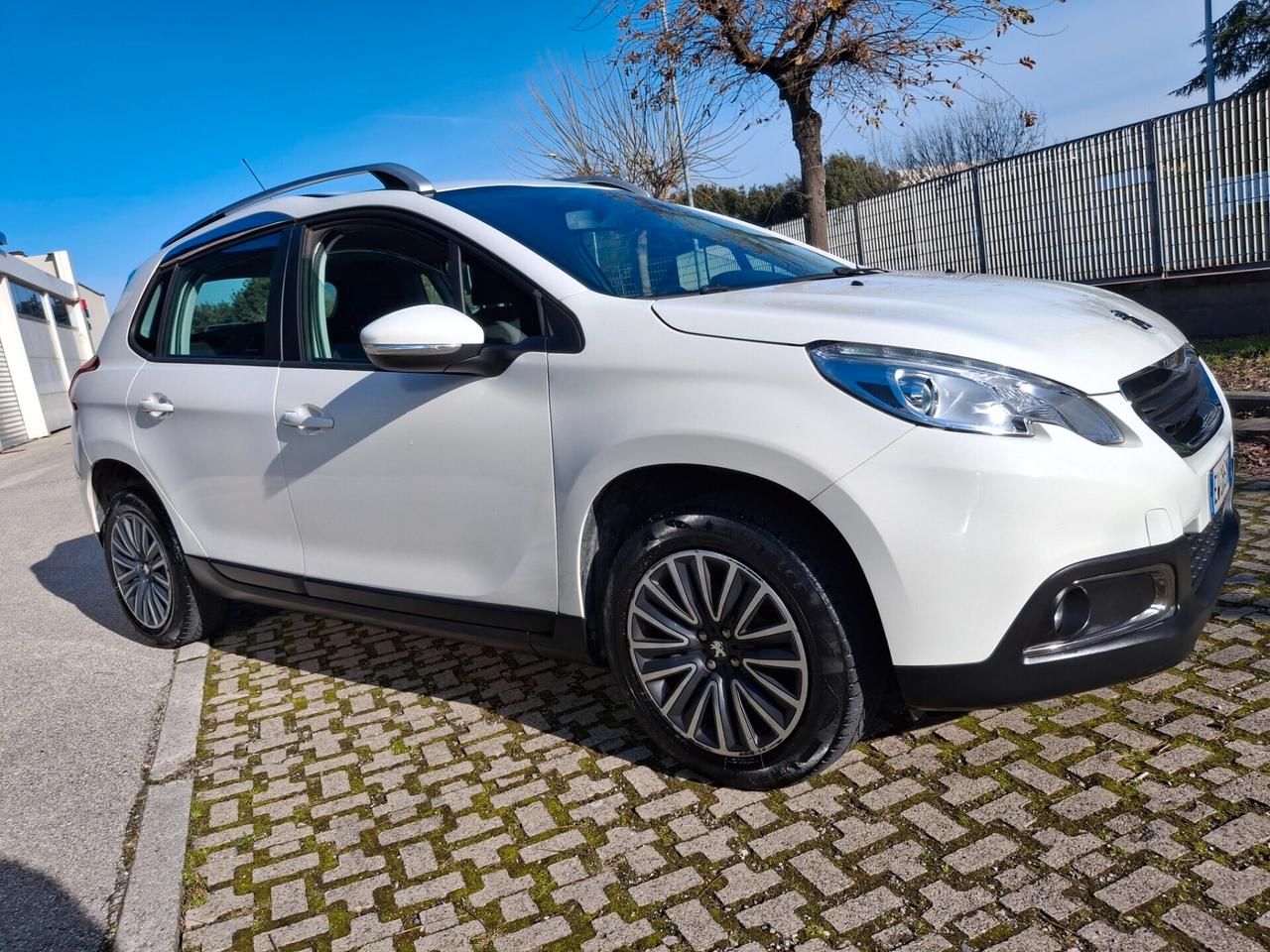 Peugeot 2008 1.6 e-HDi 92 CV Stop&Start Urban Cross