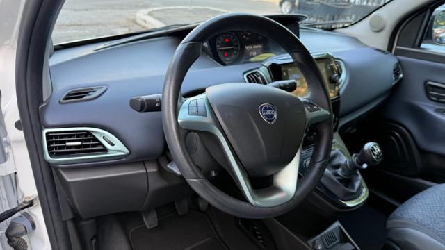 LANCIA Ypsilon 1.0 FIREFLY S&S HYBRID GOLD*R.CAM*CARPLAY*LED*TEL