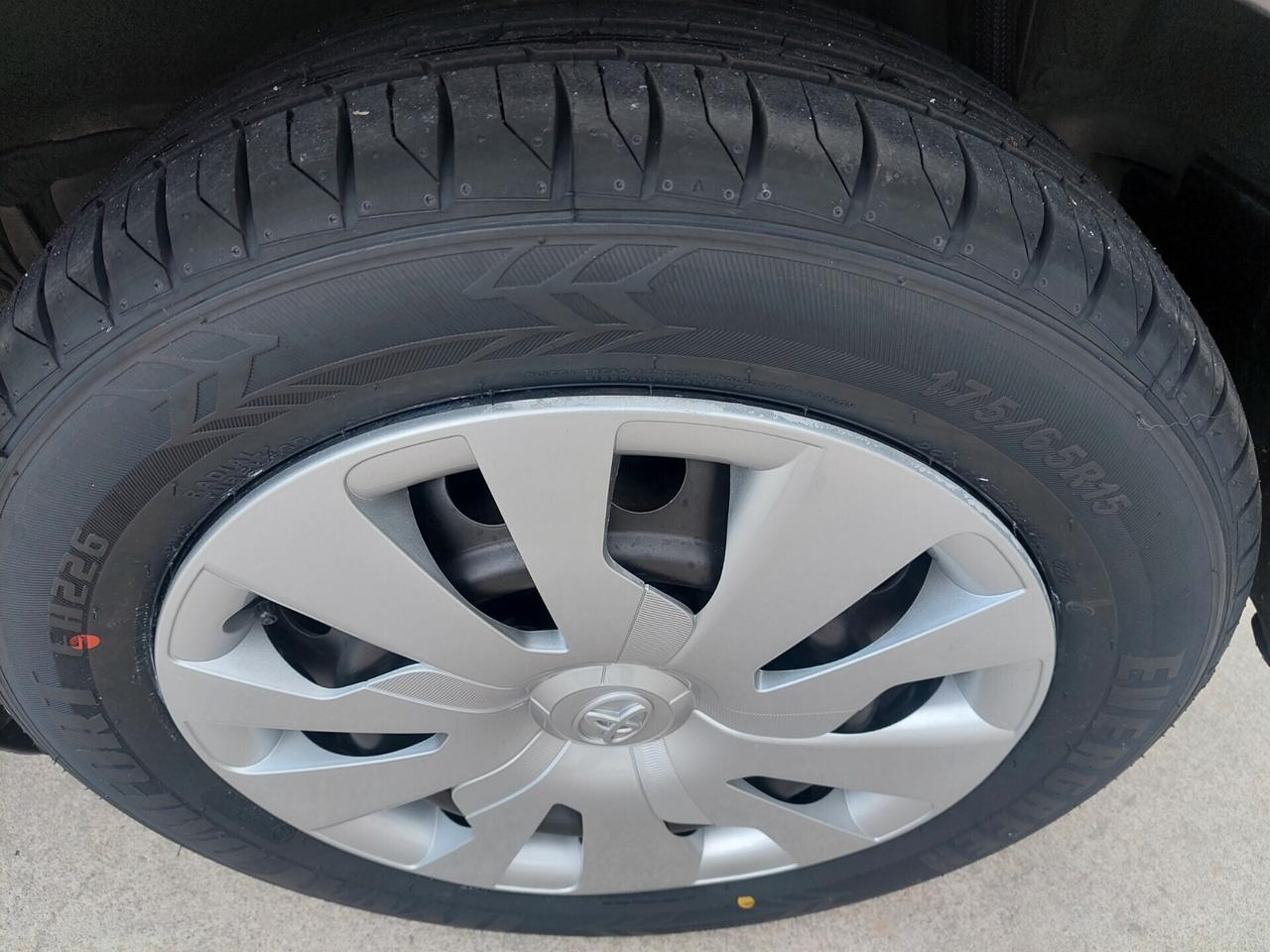 Toyota Yaris 1.0 5 porte SOLI86.000KM NUOVISSIMA