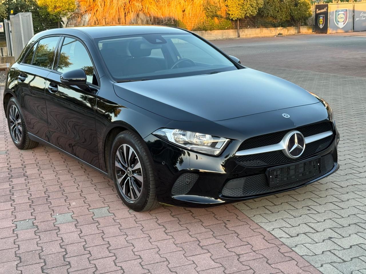 Mercedes-benz A 180 A 180 d Sport