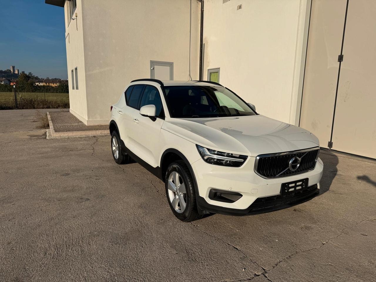 Volvo XC40 1.5 T3 geartronic MOTORE RUMOROSO