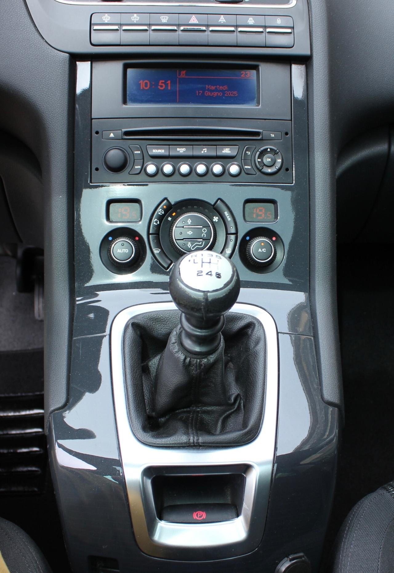 Peugeot 5008 1.6 HDi 115CV Active Mix TETTO PANORAMICO SENSORI