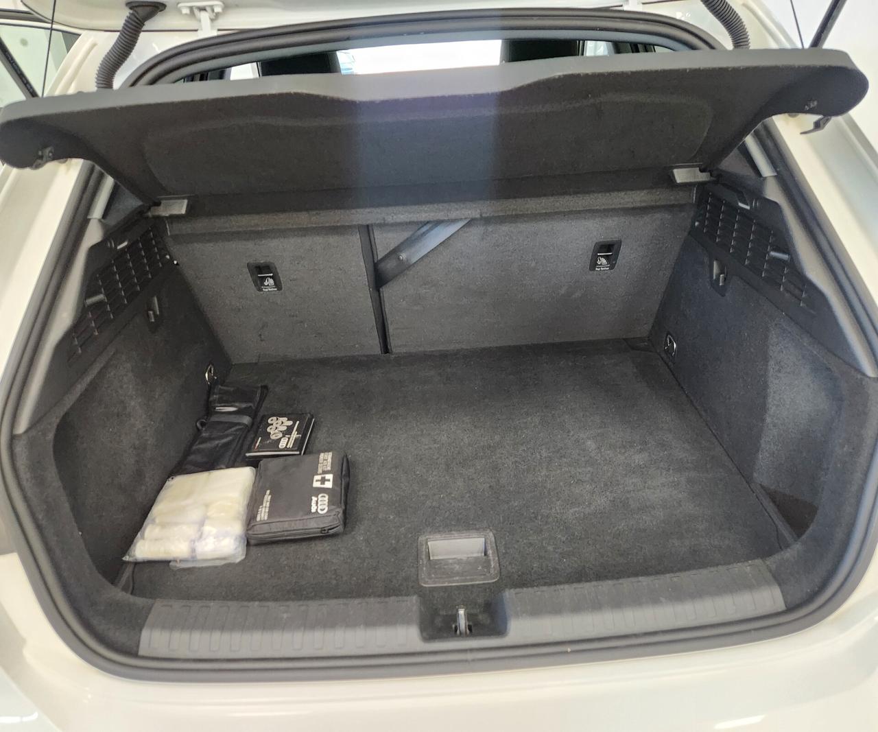 Audi A3 Sedan 30 TFSI S line edition