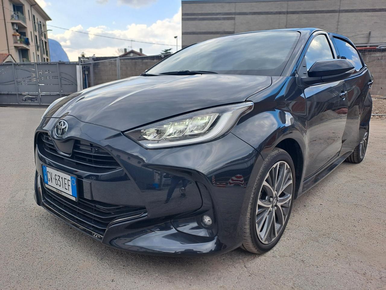 TOYOTA YARIS 1.5 HYBRID *SINISTRATA* GARANZIA 2027