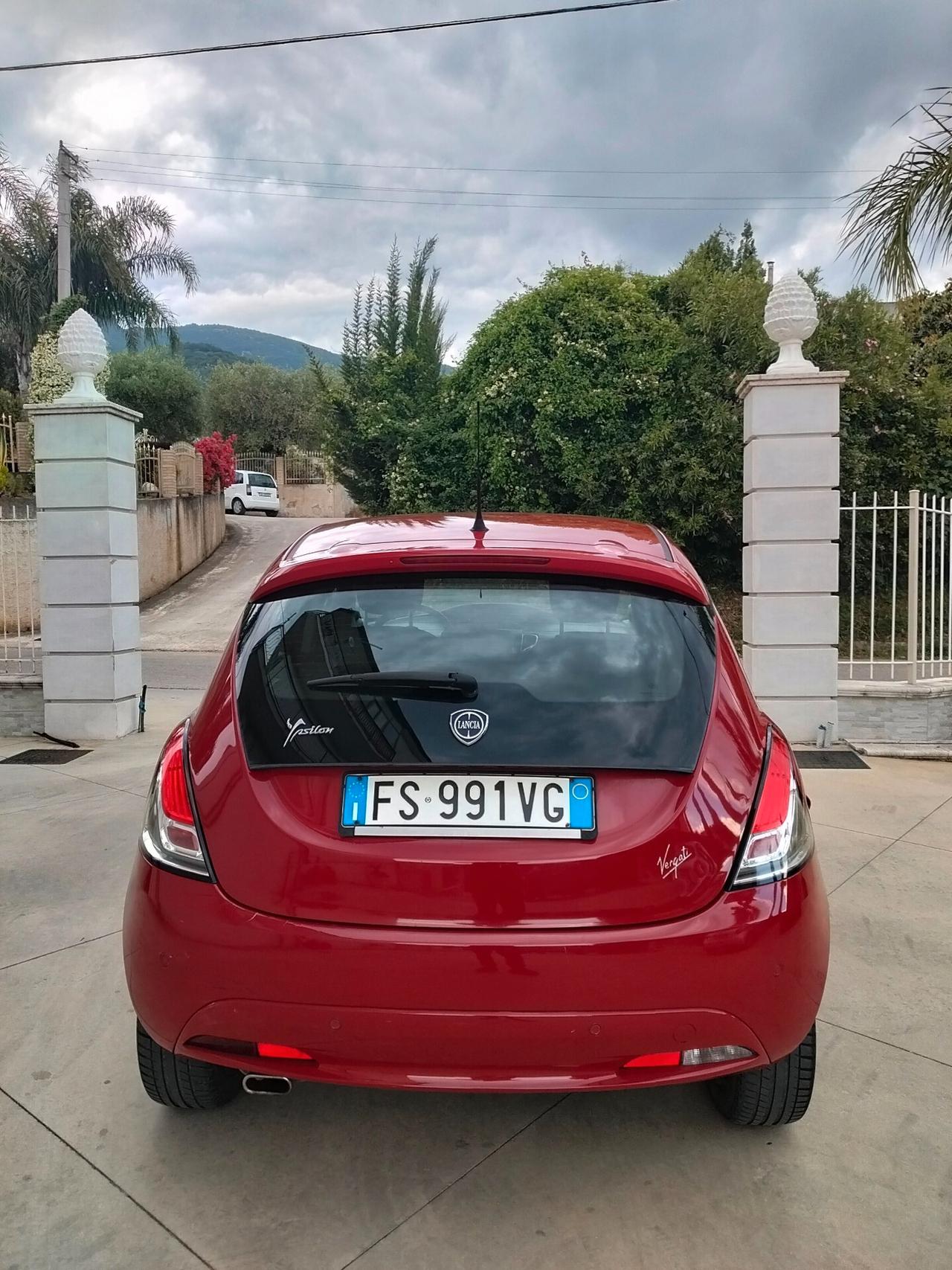 Lancia Ypsilon 1.2 69 CV 5 porte GPL Ecochic Platinum