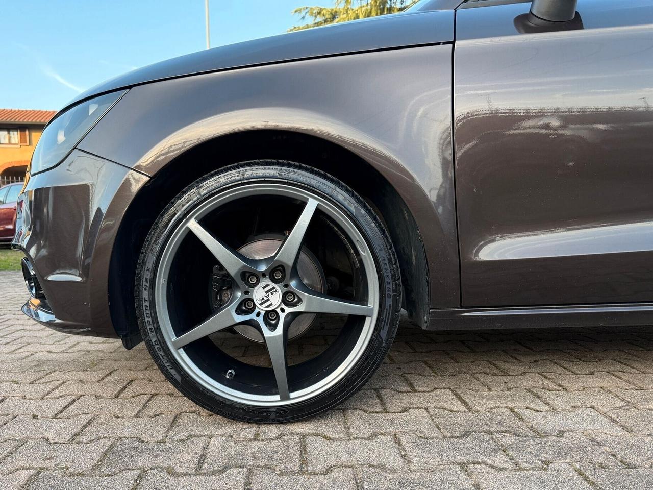 Audi A1 1.2 TFSI S line NAVIGA CRUISE SENSORI PDC