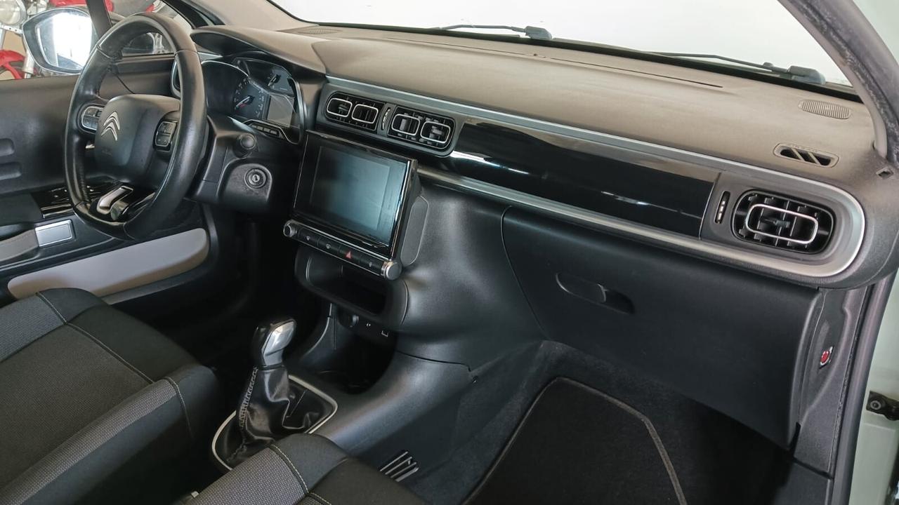 Citroen C3 PureTech 82 Shine Airbump