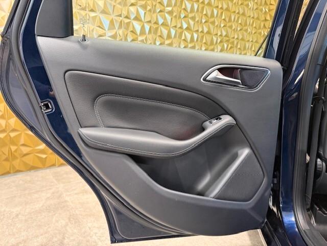 Mercedes-benz B 180 d Premium