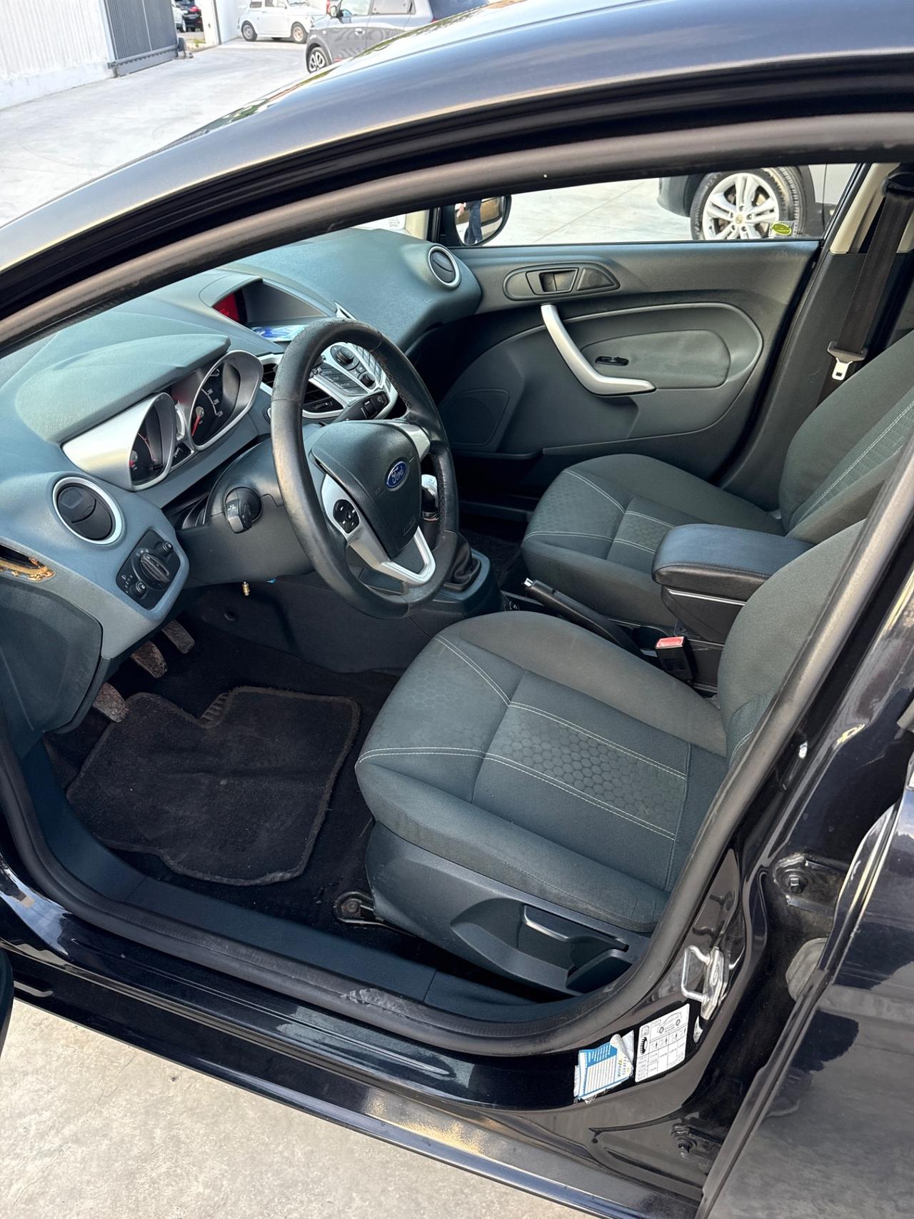 Ford Fiesta 1.6 TDCi 95 CV 5p. Titanium