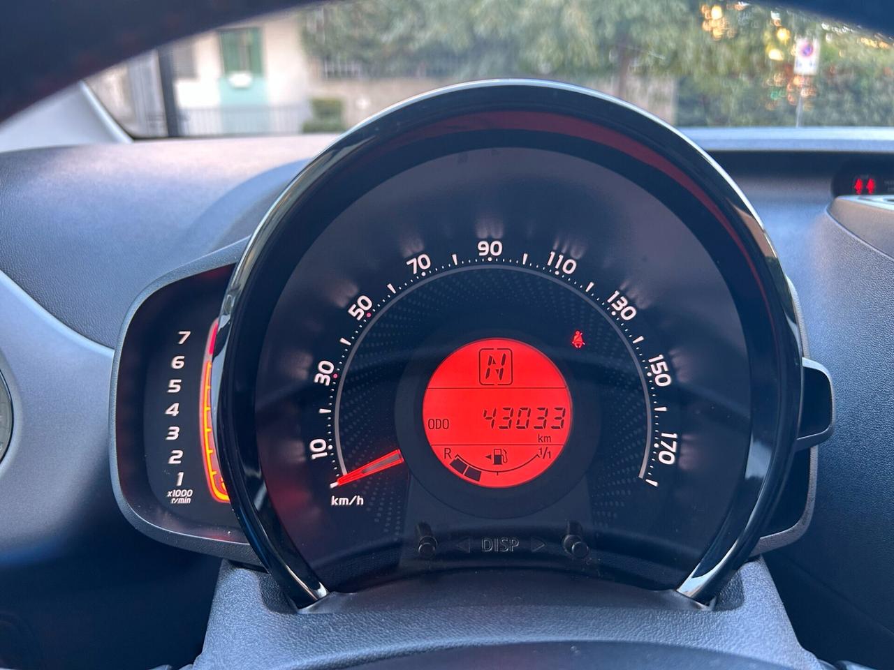 Toyota Aygo Connect 1.0 VVT-i 72 CV 5 porte x-play MMT PREZZO REALE