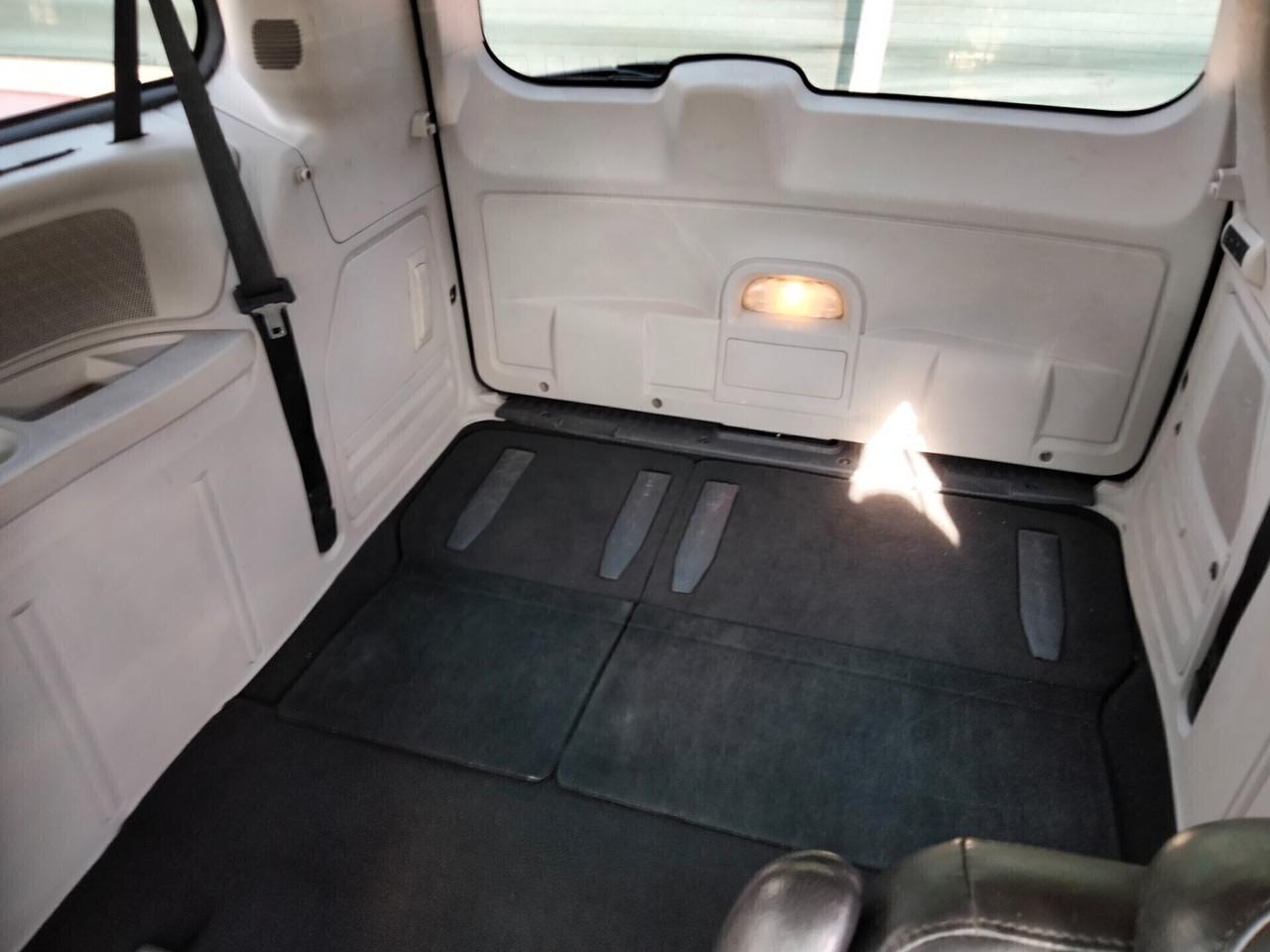 Chrysler Voyager Grand Voyager 2.8 CRD DPF Limited
