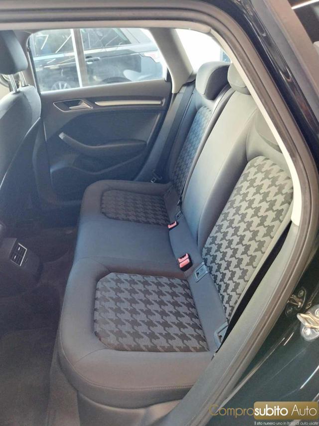 AUDI A3 1.6 TDI clean diesel S tronic Attraction