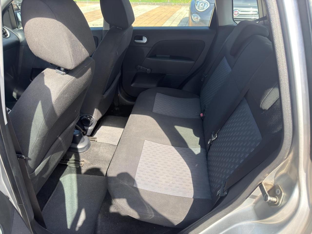 Ford Fiesta 1.4 TDCi 5p. Ghia