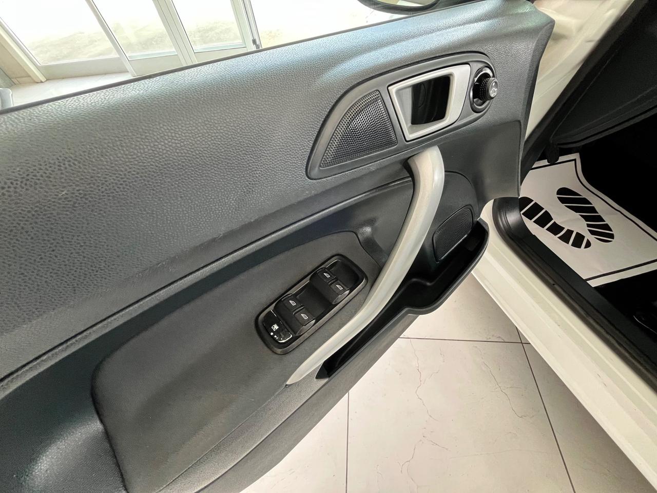 Ford Fiesta 1.4 TDCI 5 PORTE