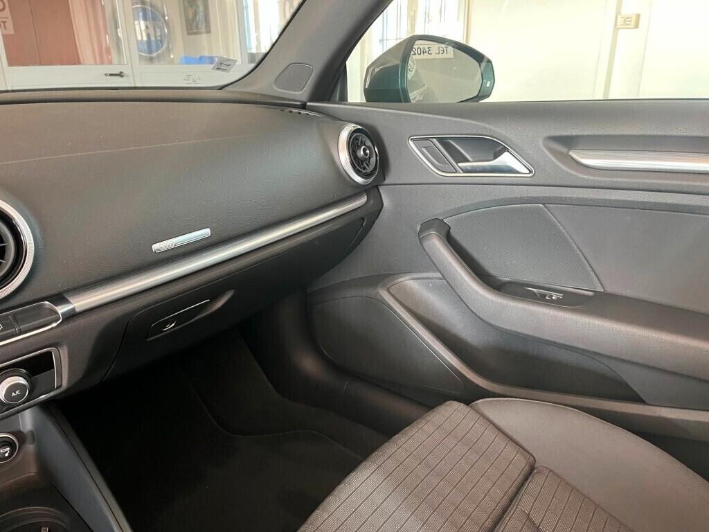 Audi A3 Cabrio 1.6 TDI 116 CV Sport