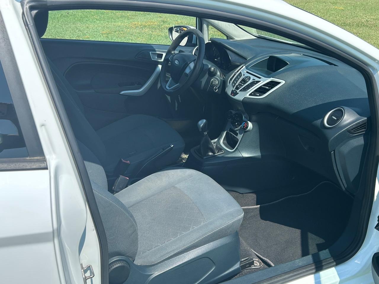 Ford Fiesta 1.4 TDCi 70CV 3 porte Titanium