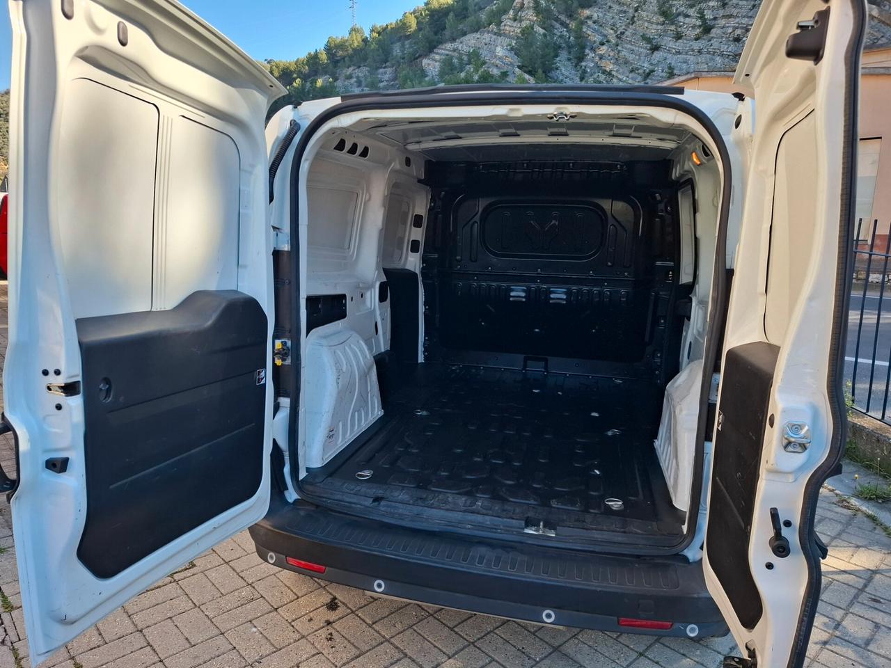 FIAT DOBLO MAXI 1.4 T-JET NATURAL POWER