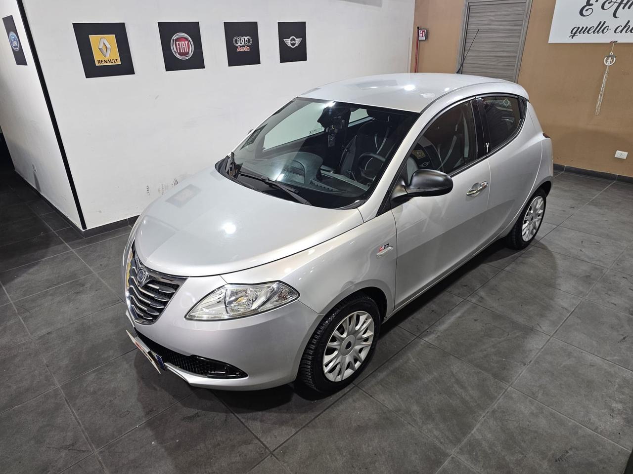 Lancia Ypsilon 1.2 GPL 69cv