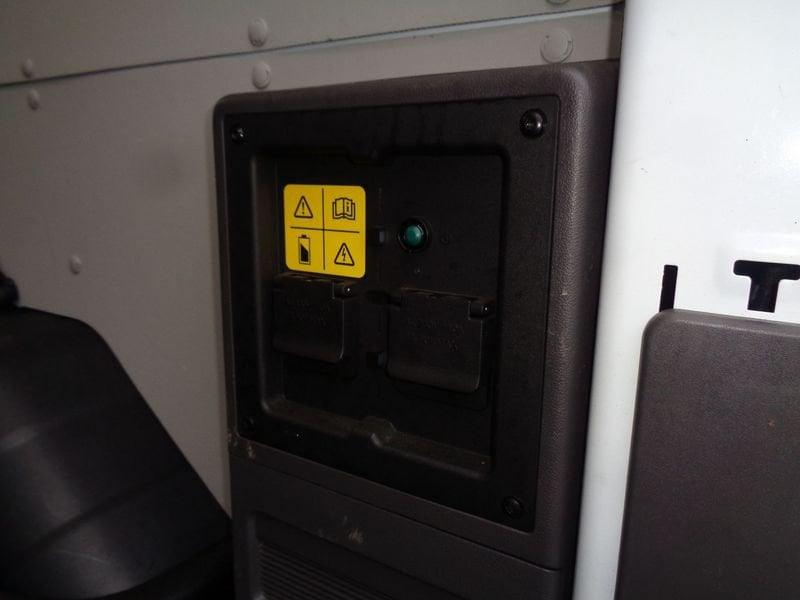 Ford E-Transit E-Transit 350 Batteria 68kWh 184CV L3H2 Furgone Trend + IVA