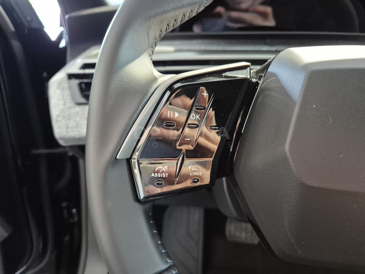 Peugeot 3008 73 kwh allure 210cv