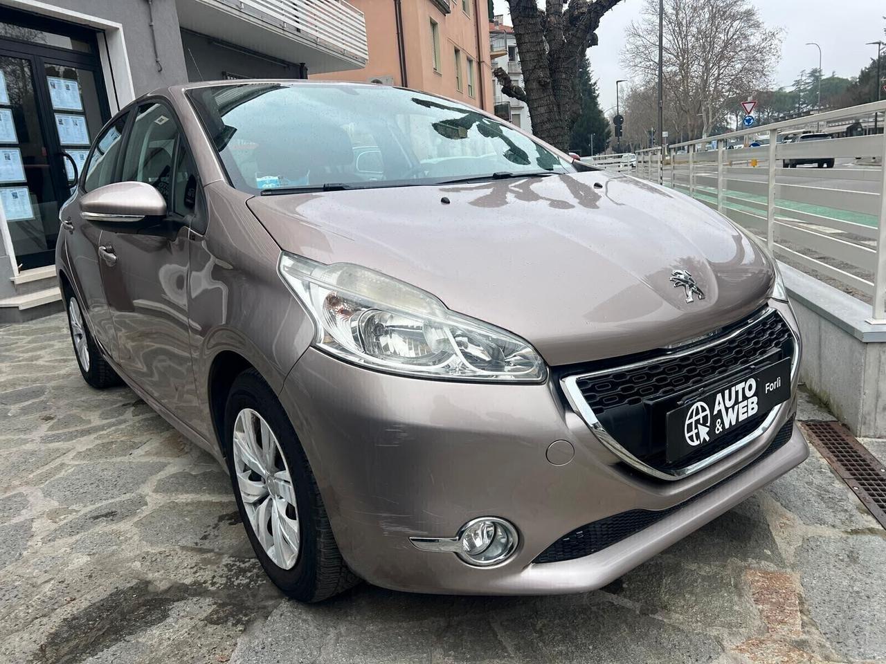 PEUGEOT 208 1.2 VTi 82cv 5p ACTIVE NEOPATENTATI