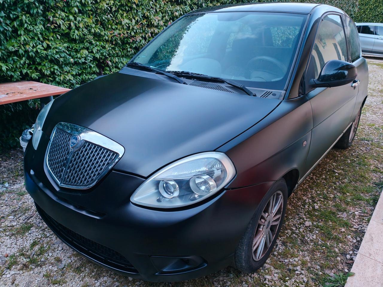Lancia Ypsilon 1.2 69 CV Unyca