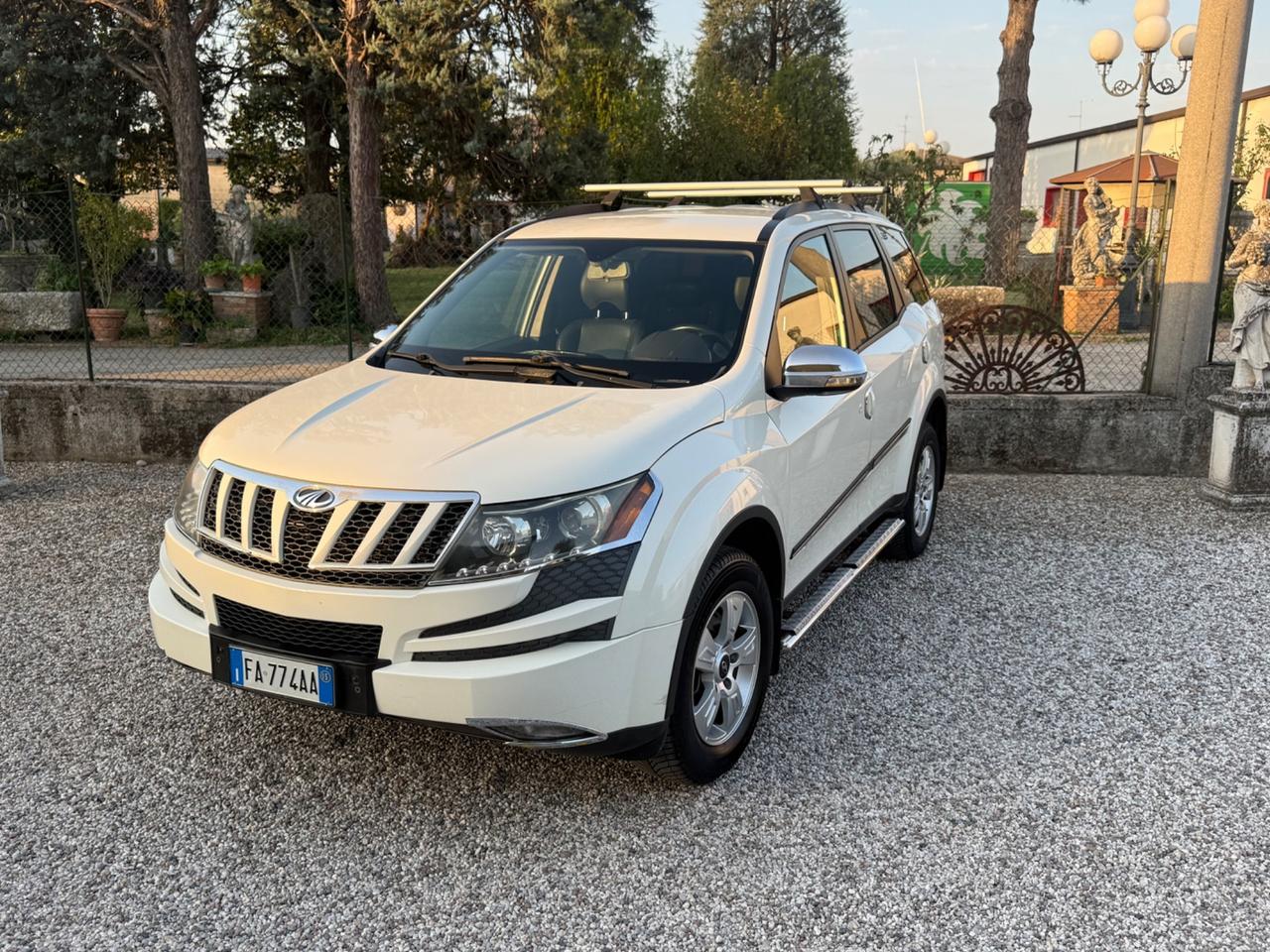 Mahindra XUV500 2.2 16V FWD W8