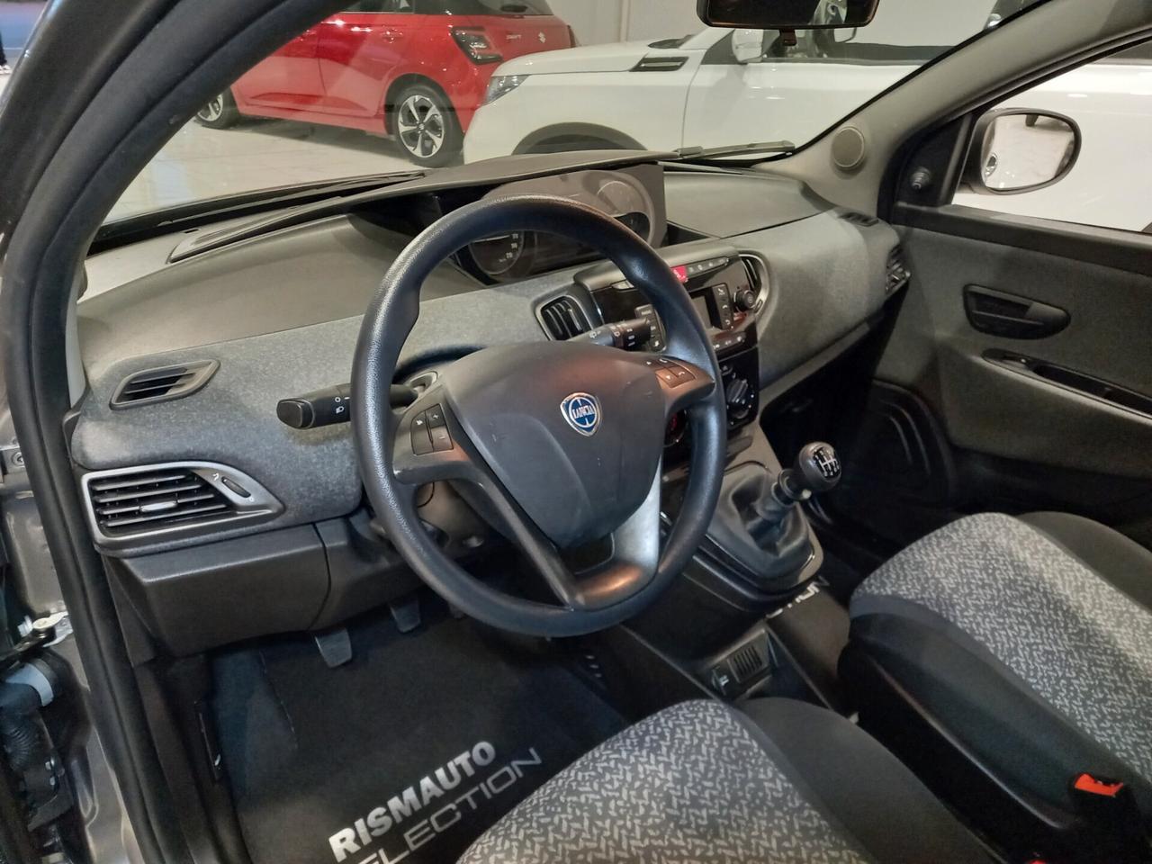 Lancia Ypsilon 1.0 FireFly 5 porte S&S Hybrid Ecochic Gold