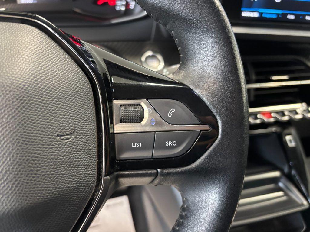 Peugeot 2008 1.5 BlueHDi Allure Navi Pack