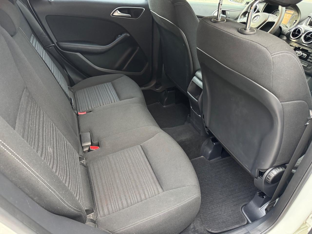 Mercedes-benz B 180 CDI BlueEFFICIENCY Executive