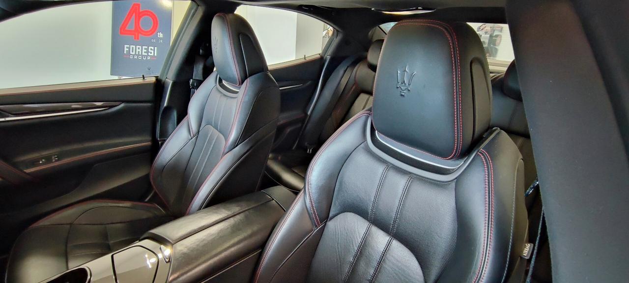 Maserati Ghibli V6 430 CV Q4 Gransport