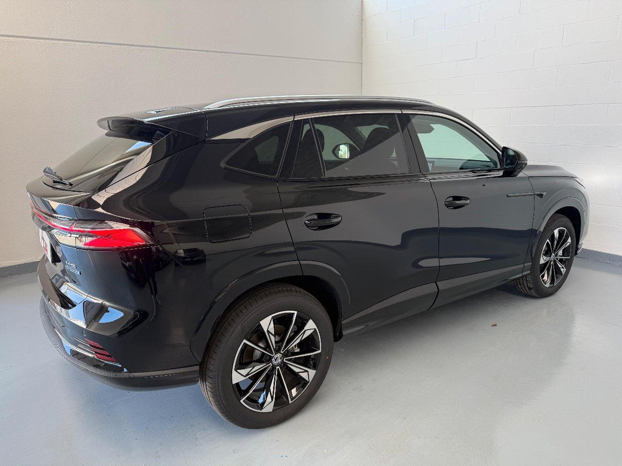Mg HS 1.5 hybrid+ Luxury auto