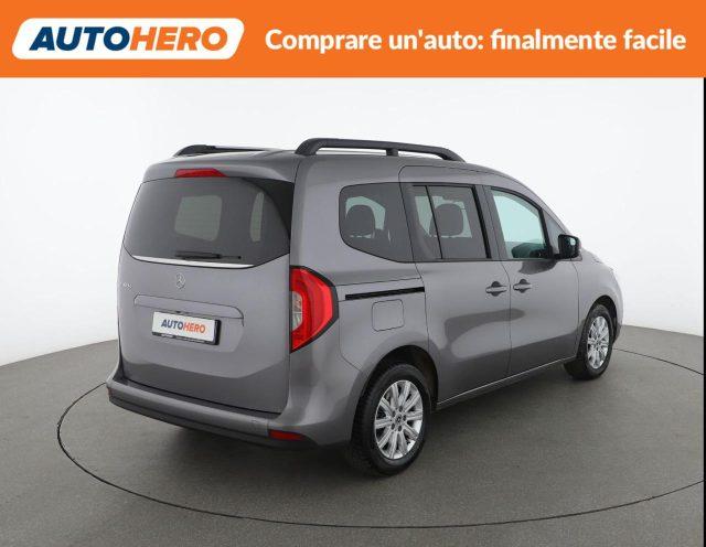 MERCEDES-BENZ T 180 d Long